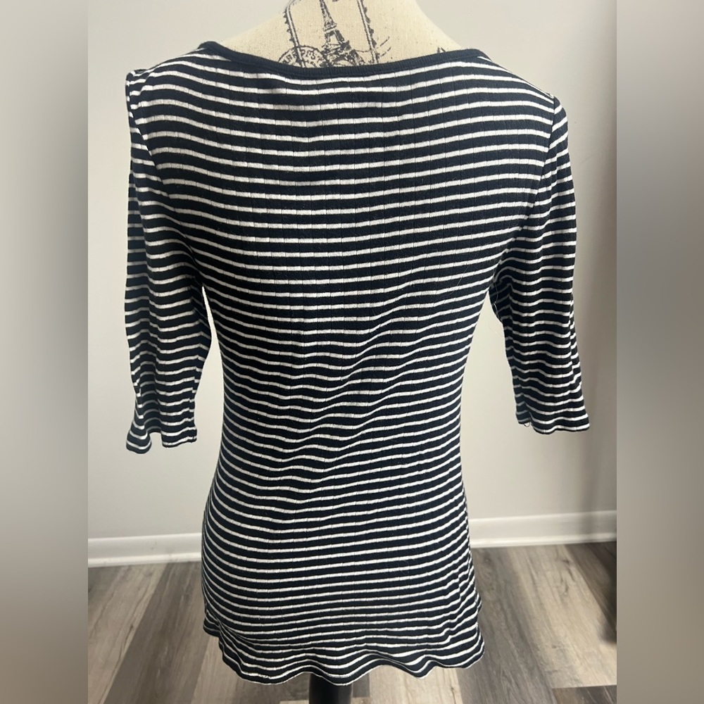 3/4 Length Sleeve Shirt! - Picture 3 of 15